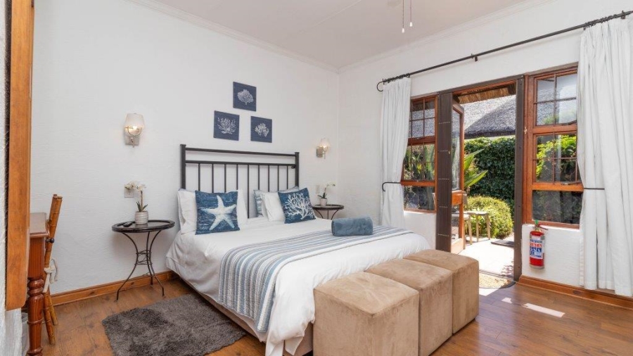 7 Bedroom Property for Sale in Westcliff Western Cape